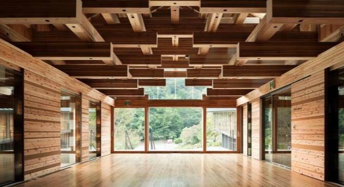 内装材の仕上げ